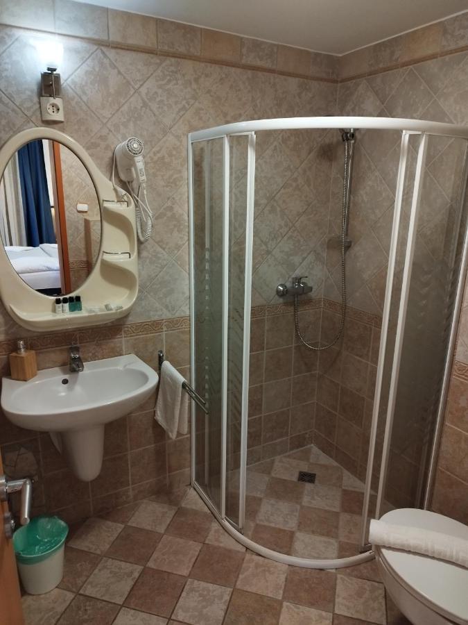 שיופוק Toscana Lakeside Apartments I - II Family Friend מראה חיצוני תמונה