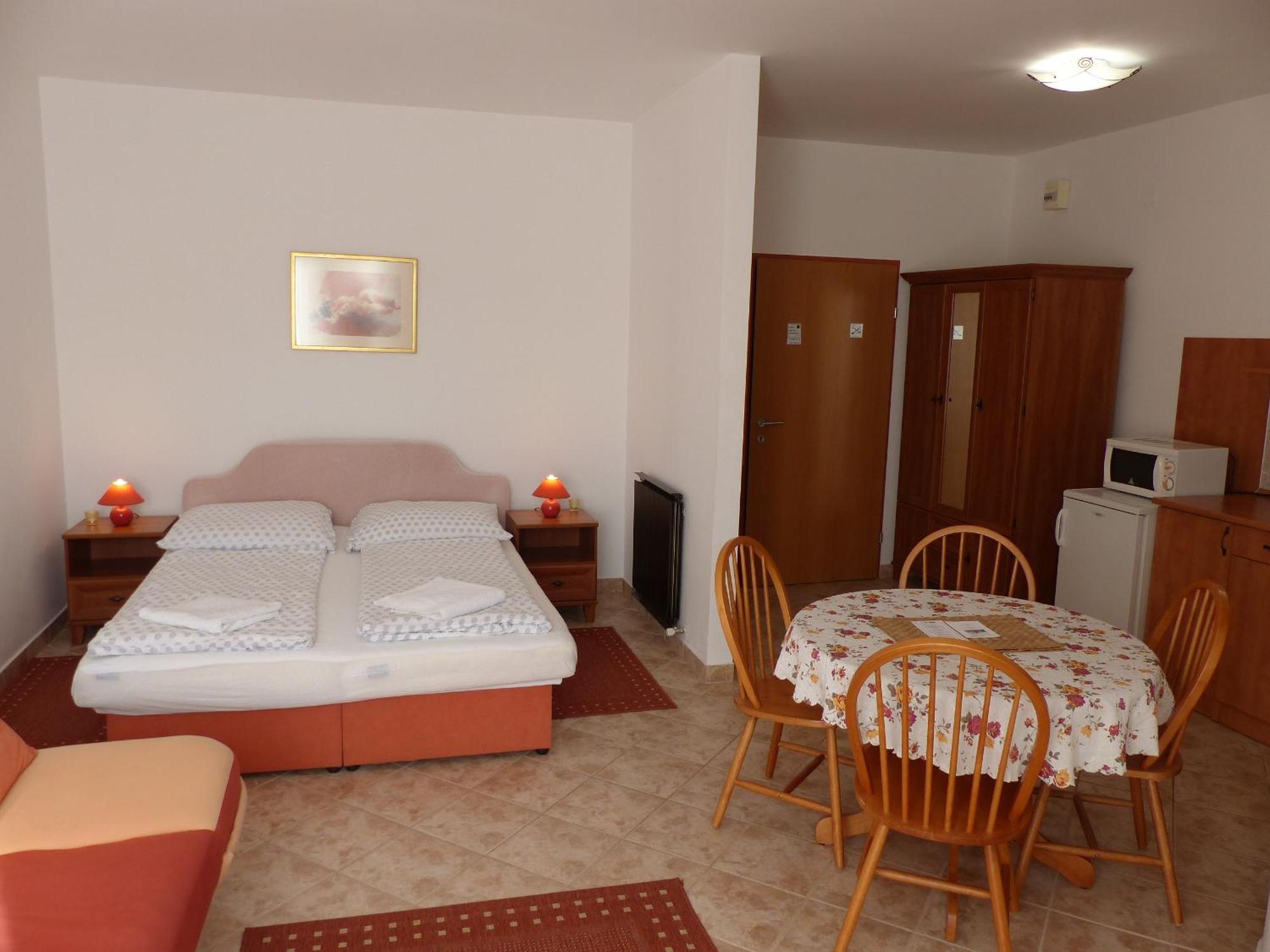 שיופוק Toscana Lakeside Apartments I - II Family Friend חדר תמונה