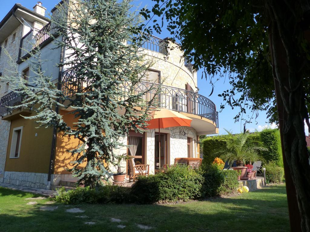 שיופוק Toscana Lakeside Apartments I - II Family Friend מראה חיצוני תמונה