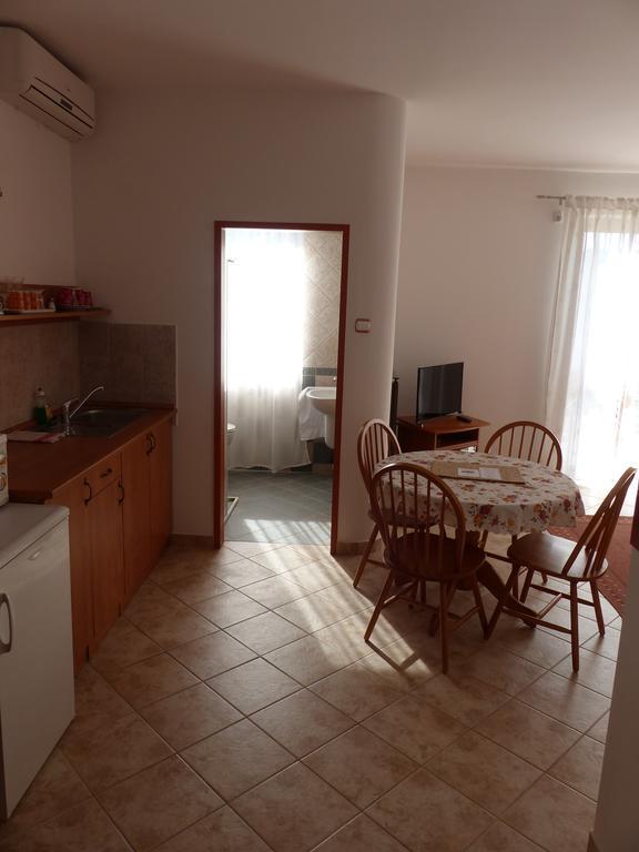 שיופוק Toscana Lakeside Apartments I - II Family Friend מראה חיצוני תמונה