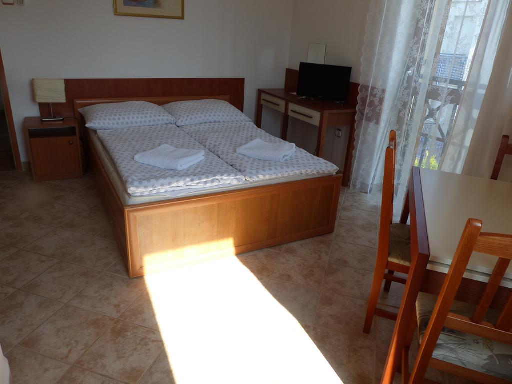 שיופוק Toscana Lakeside Apartments I - II Family Friend מראה חיצוני תמונה