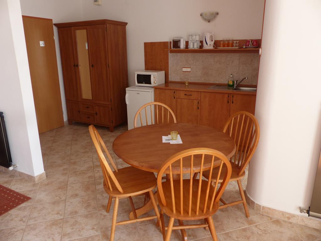 שיופוק Toscana Lakeside Apartments I - II Family Friend מראה חיצוני תמונה