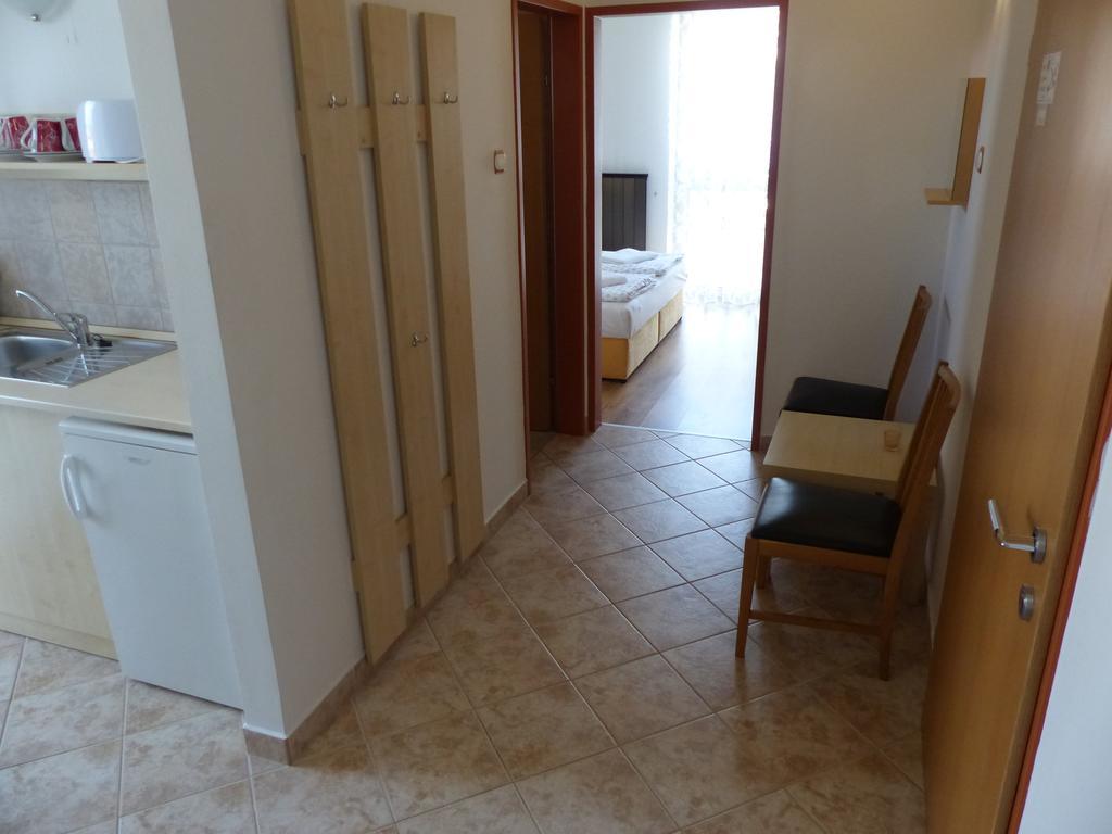 שיופוק Toscana Lakeside Apartments I - II Family Friend חדר תמונה