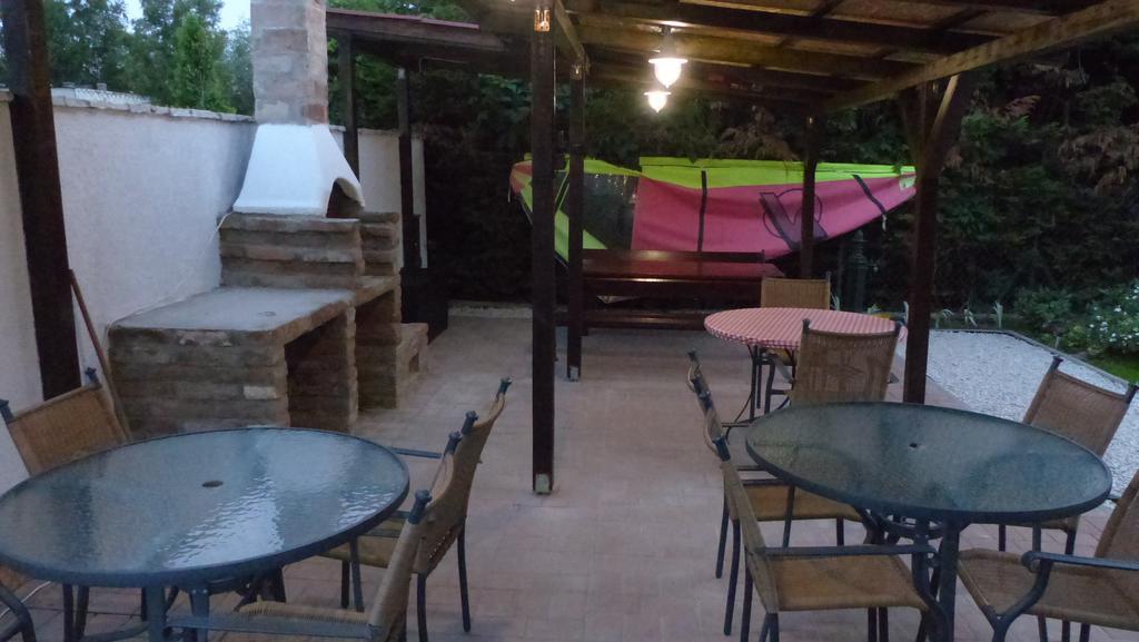 שיופוק Toscana Lakeside Apartments I - II Family Friend מראה חיצוני תמונה
