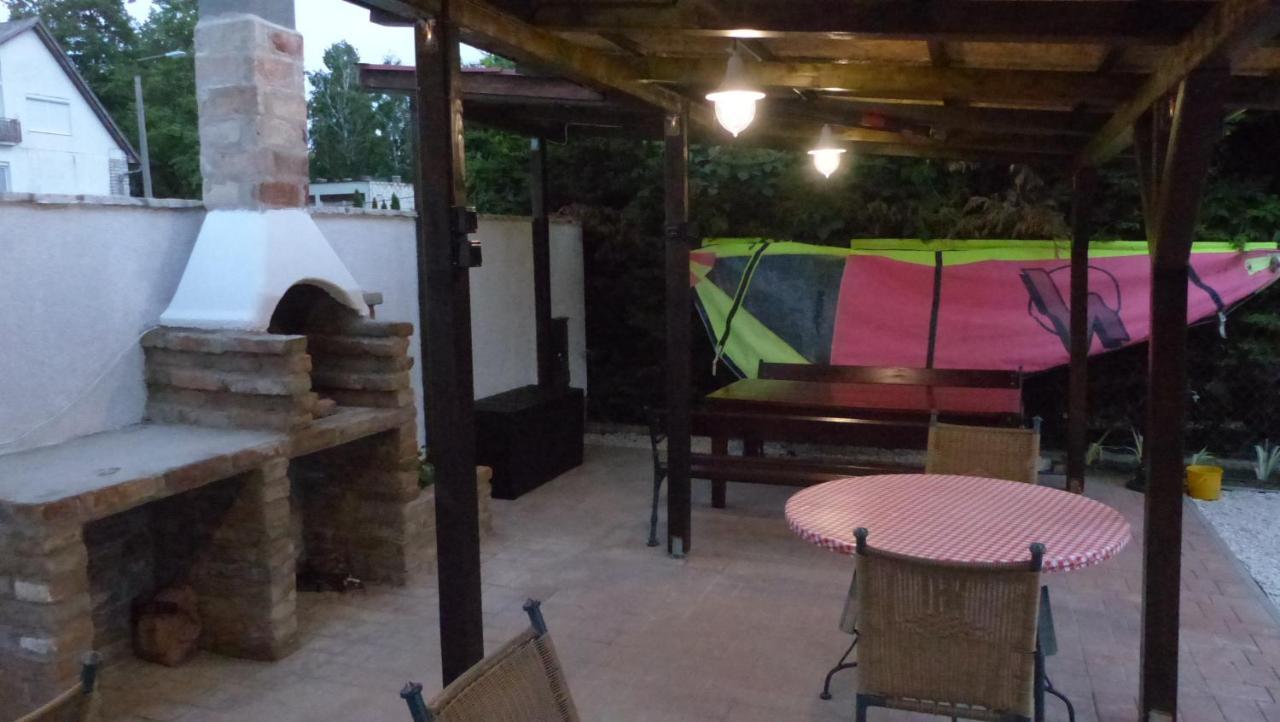 שיופוק Toscana Lakeside Apartments I - II Family Friend מראה חיצוני תמונה